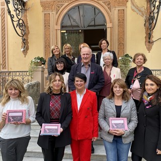 Negozi di Sanremo, Taggia e Ventimiglia premiati per le vetrine del ‘Mese Rosa’ di LILT (Foto e Video)