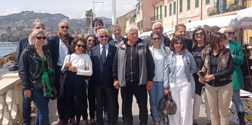 Il Sindaco Scajola in passeggiata, insieme, tra le bellezze della nostra città