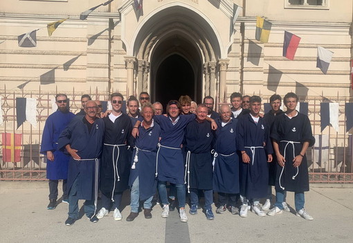 Imperia: processione tradizionale di Sant'Antonio da Padova alla Marina di Porto Maurizio (Foto)