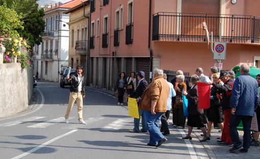 Sanremo: cambio di direzione per lo svincolo Aurelia Bis, commercianti del Polo Nord pronti alla 'catena umana'