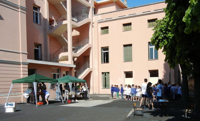 Ventimiglia: affidati i lavori di messa in sicurezza del balcone delle scuole di Via Veneto