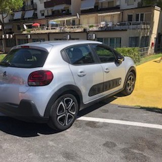 Ventimiglia: parcheggio selvaggio nella zona dei giardini del 'Corsaro Nero', la protesta (Foto)