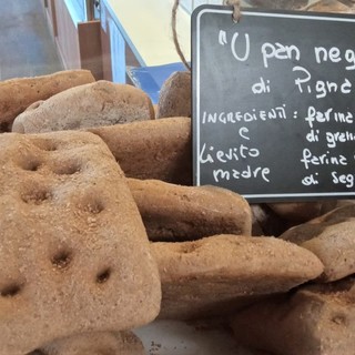 Torna il profumo e il sapore del “Pane nero di Pigna”