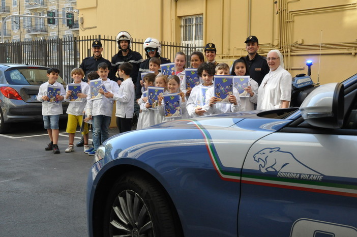 Sanremo: incontro degli agenti del Commissariato con gli alunni della scuola Primaria 'Almerini-Dante Alighieri'