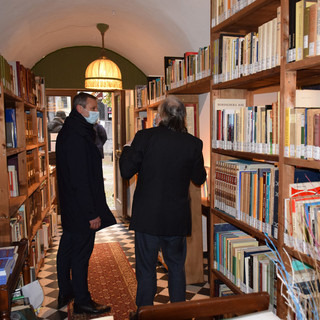 Sanremo, la piccola biblioteca di piazza Capitolo apre anche in estate
