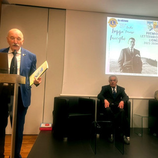 A Palazzo Banca d'Alba la presentazione del premio: nella foto l'intervento del governatore Oscar Bielli