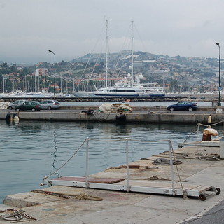 Sanremo: si è svolta questa mattina l'operazione 'Porto pulito', sistemata l'intera banchina