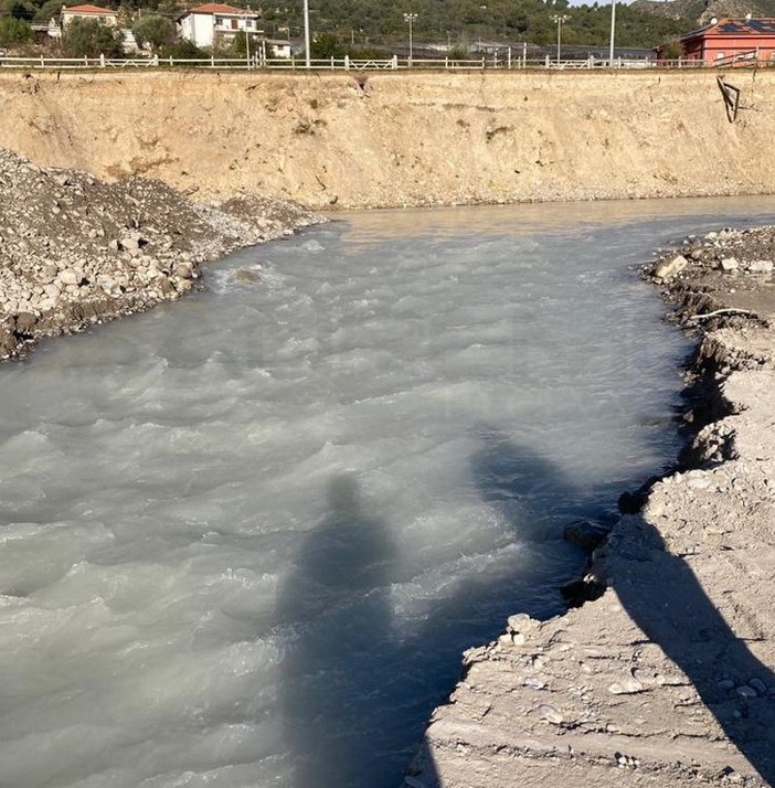 Sarà un'estate 'calda' anche per l'approvvigionamento dell'acqua: sul Roya al momento si 'vive alla giornata'