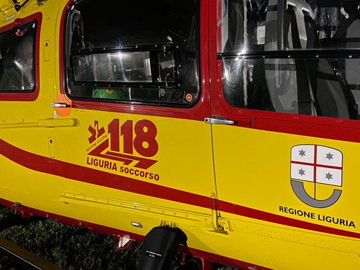 Ventimiglia: cade da muretto in via Tenda, trasportato in elicottero al 'Santa Corona' di Pietra Ligure