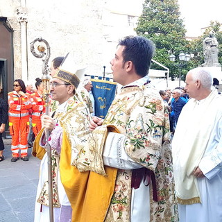 Albenga: celebrata questo pomeriggio la prima Messa da Vescovo non coadiutore di Mons. Borghetti (Foto e Video)