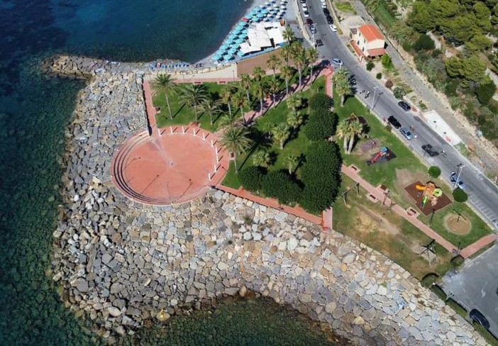 Imperia: terminati i lavori di riqualificazione del Parco della Rabina, domani l'apertura con una serata dedicata ai bambini (foto)