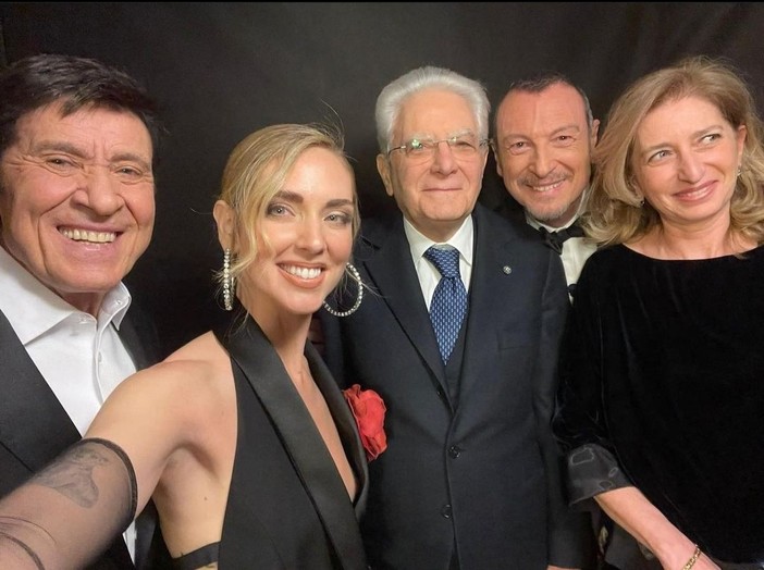 Festival di Sanremo: Chiara Ferragni e il selfie con il Presidente della Repubblica Mattarella