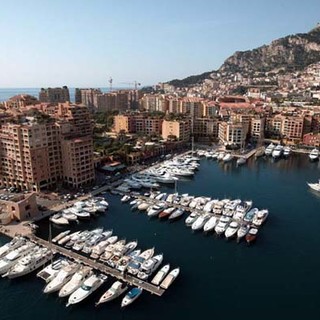 Principato di Monaco: il corpo di un'anziana trovato al porto di Fontvieille, mistero sulla sua identità