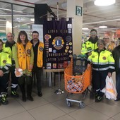 Lions club Bordighera Otto Luoghi, Protezione civile e alpini di Vallecrosia insieme per raccolta alimentare al Conad