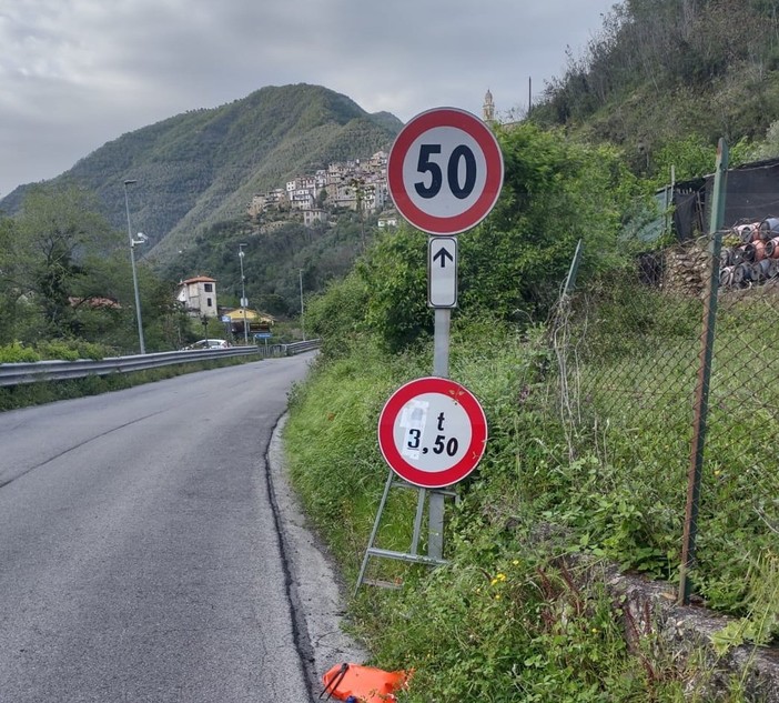 Badalucco: ripristinata la strada in località Isolalunga, revocati i divieti e il senso unico alternato