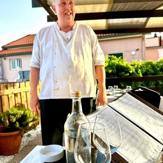 Al Ristorante Ai Torchi di Bussana il tonno in tutte le sue declinazioni da degustare sulla terrazza vista mare