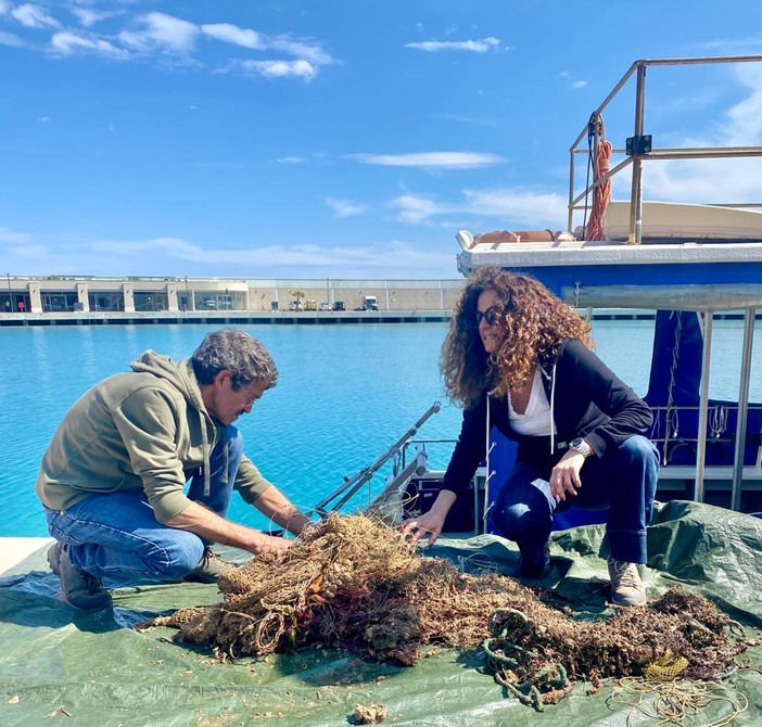 Ventimiglia: recuperate tre reti fantasma nell’area di tutela di Marina di Capo Mortola (Foto)