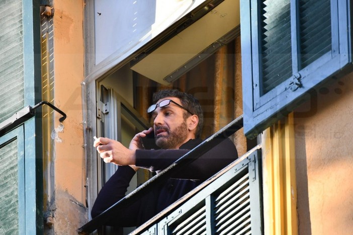 Festival di Sanremo: Raul Bova è arrivato in città e si è chiuso subito in albergo ma non è sfuggito all'obiettivo (Foto)