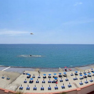 Diano Marina, ripascimento di borgo Paradiso, cambia il litorale, acqua alta all'ingresso in mare