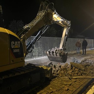 Camporosso: rottura di una tubazione e utenti senz'acqua, notte di lavoro per gli operai alle Braie