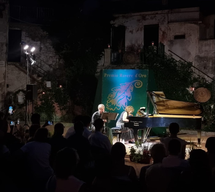 Rovere d'Oro: il futuro della musica a San Bartolomeo al Mare, tutto esaurito per la prima serata sul Sagrato