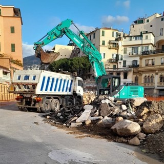 I lavori in piazza Eroi Sanremesi