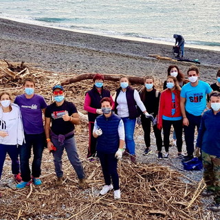 Ventimiglia: domenica prossima pulizia delle spiagge e raccolta dei rifiuti, c'è bisogno di volontari al Resentello