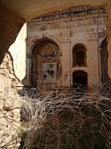 Le installazioni a Bussana Vecchia