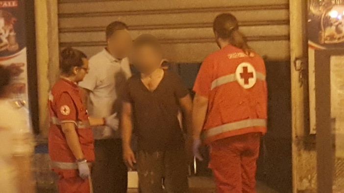 Sanremo: rissa tra magrebini in corso Garibaldi, malore per un commerciante ed intervento della Polizia (Foto)