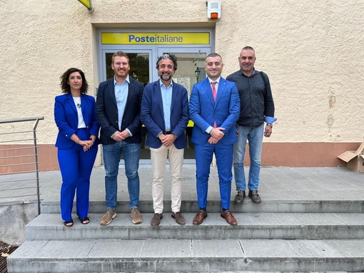 Poste Italiane: il Sindaco di Taggia in visita all’ufficio postale dopo la riapertura