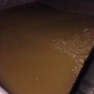 Bordighera: acqua marrone alla foce del 'Borghetto', dal &quot;Comune &quot;Dovuta a lavori sulla rete fognaria&quot; (Foto)