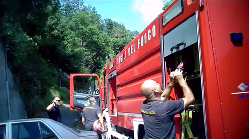 Sanremo: condominio di Pian della Castagna senz'acqua: la protesta dei residenti, ieri il rifornimento