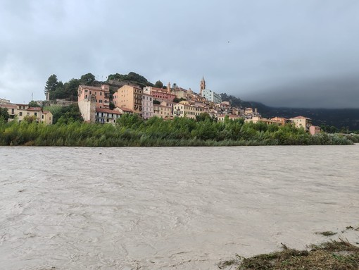 Maltempo in arrivo: dalle 18 il Sud della Francia è in 'allerta rossa': il Roya si alza di un metro, chiusa la ferrovia Ventimiglia-Cuneo