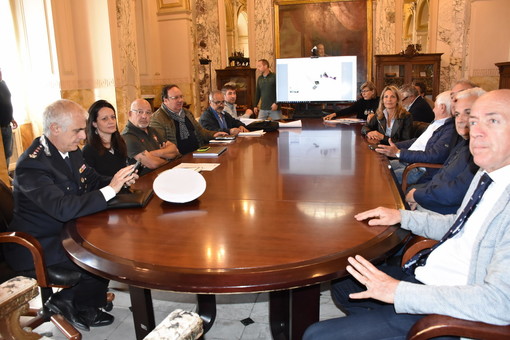 Sanremo: fumata bianca per gli ambulanti, il mercato del martedì e del sabato sarà diviso in due (Video)