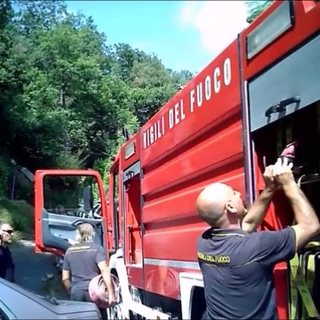 Sanremo: condominio di Pian della Castagna senz'acqua: la protesta dei residenti, ieri il rifornimento