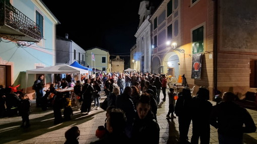 Soldano: grande successo giovedì scorso per la prima edizione di 'Souldanum', paese trasformato in un mondo di magia e mistro (Foto)