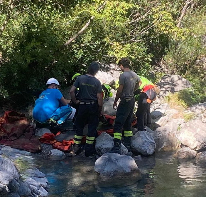 Rocchetta Nervina: mobilitazione di soccorsi nel pomeriggio, turista soccorsa ai 'Laghetti' (Foto)