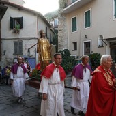 San Lorenzo, Vallebona festeggia il santo patrono con santa messa e processione (Foto)