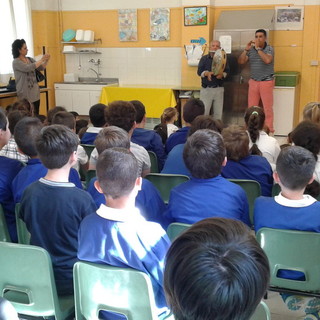 Ventimiglia: preparazione dello spettacolo di fine anno alla scuola Primaria di Roverino