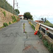 Sanremo: strada Ville abbandonata da due anni, i residenti chiedono un intervento di manutenzione (Foto)