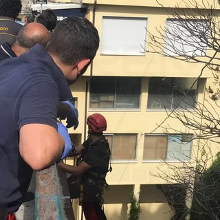 Ventimiglia: tenta di attraversare il confine e rimane 'appeso' alla parete, migrante salvato dal Saf dei Vigili del Fuoco (Foto)