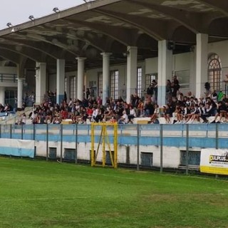 Lancia fumogeno verso i tifosi della Sanremese: daspo di un anno per un ultrà della Vogherese