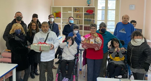 Bordighera: ieri mattina lo scambio di auguri tra l'Amministrazione comunale e i ragazzi della Spes