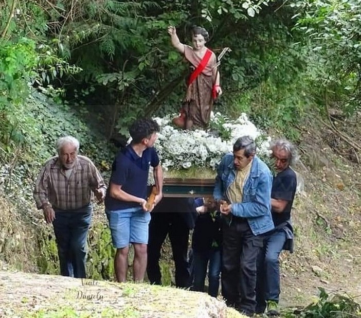 Bajardo: ieri la tradizione di San Giovanni con l'insediamento del nuovo parroco Zeno Locatelli