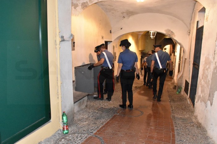 Sanremo: spaccio di droga nella Pigna, due arresti dei Carabinieri. Segnalati anche 6 assuntori