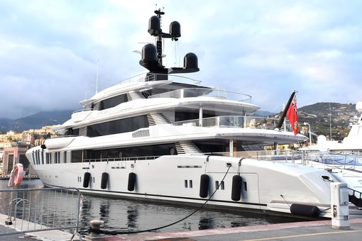 Sanremo: ha attraccato a Portosole il super yacht 'Roe', 74 metri di un magnate venezuelano (Foto)