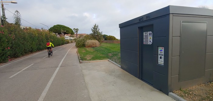 Sanremo: entrati in funzione i due servizi igienici automatizzati di Amaie Energia sulla ciclabile (Foto)