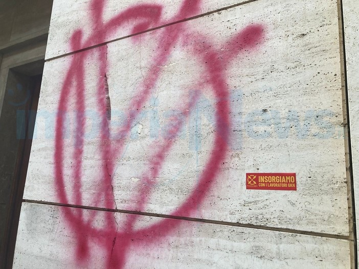 Imperia: scritte offensive sui muri della Cgil, la vicinanza e solidarietà di Rifondazione Comunista