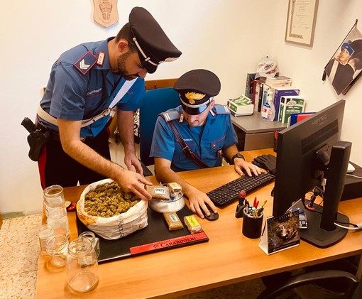 Sanremo: 41enne con un chilo tra hashish e marijuana arrestato dai Carabinieri a Coldirodi
