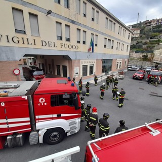 Imperia: questa mattina al Comando Provinciale i festeggiamenti dei Vigili del Fuoco di Santa Barbara (Foto e Video)